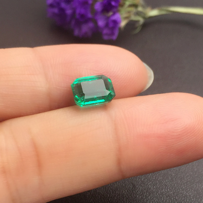 祖母绿裸石 2.085克拉 vivid green Minor