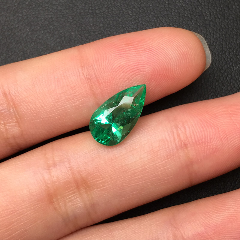 水滴刻面祖母绿裸石2.74ct  哥伦比亚  INTENCE GREEN