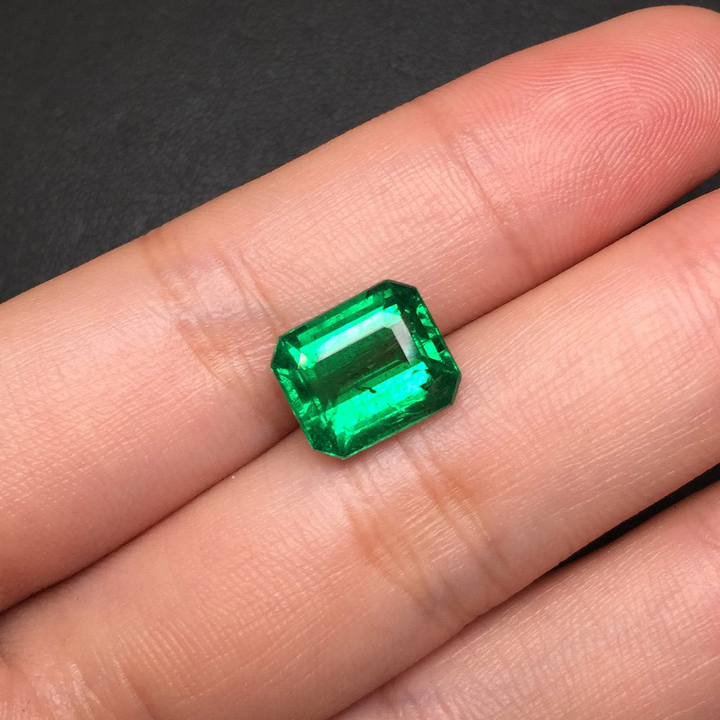 赞比亚 祖母绿裸石3.78克拉 GRS green Minor