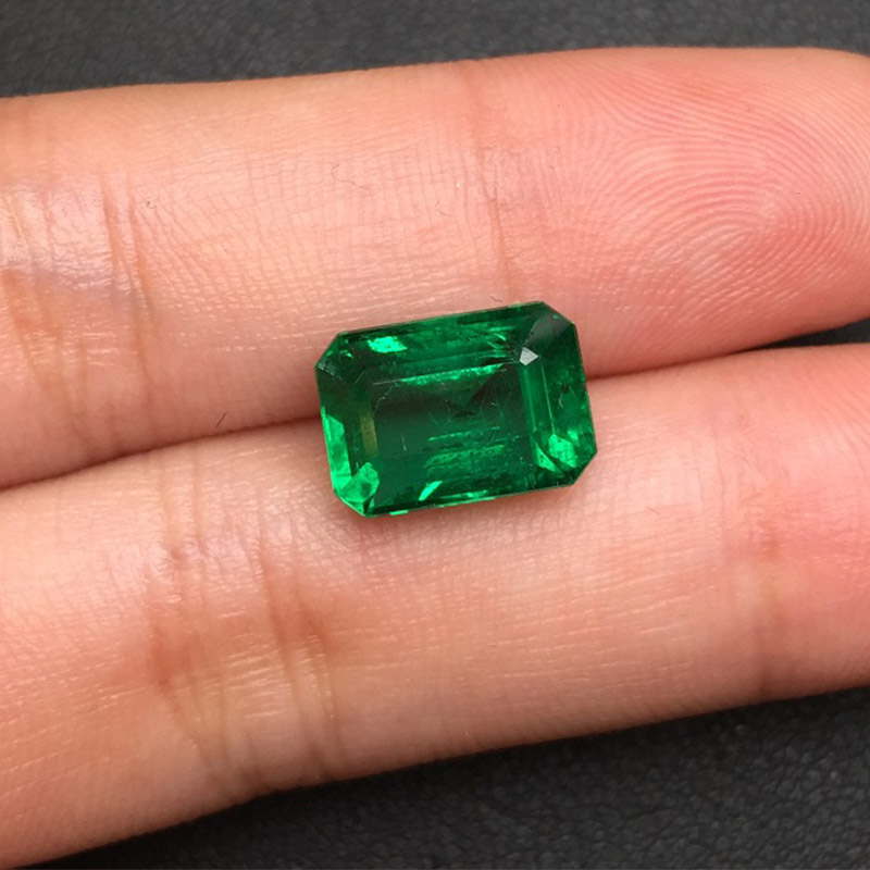 赞比亚 祖母绿裸石4.01克拉 GRS green Minor