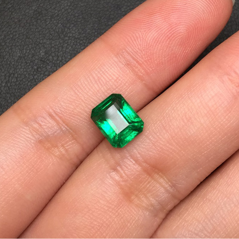 赞比亚 祖母绿裸石1.97克拉 GRS green Minor