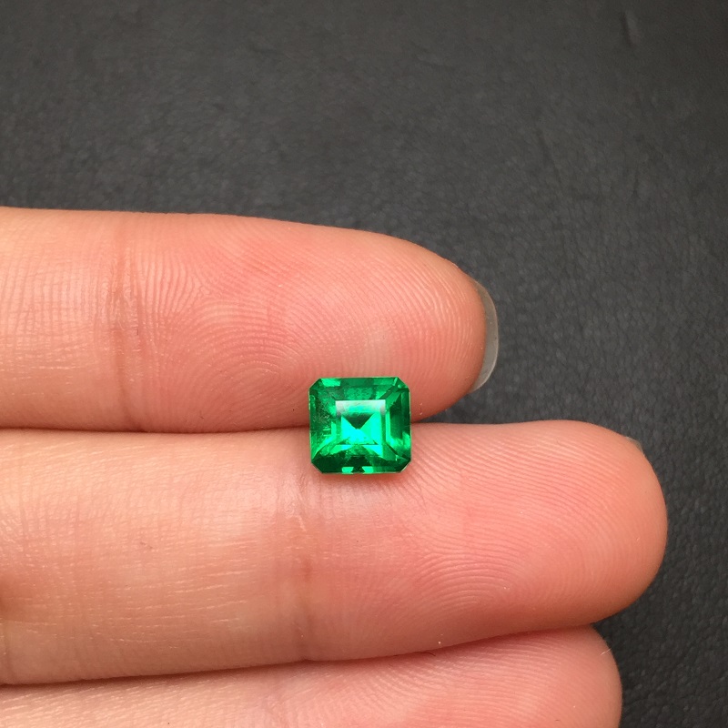 祖母绿裸石 木佐绿 1.09克拉 vivid muzo minor