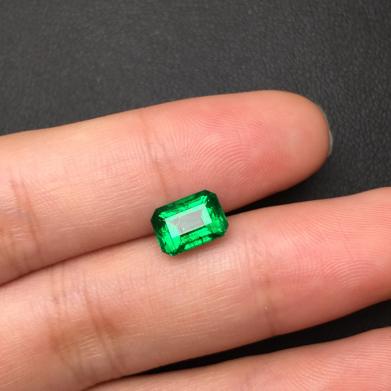 祖母绿裸石1.7克拉 GRS vivid green Insignificant