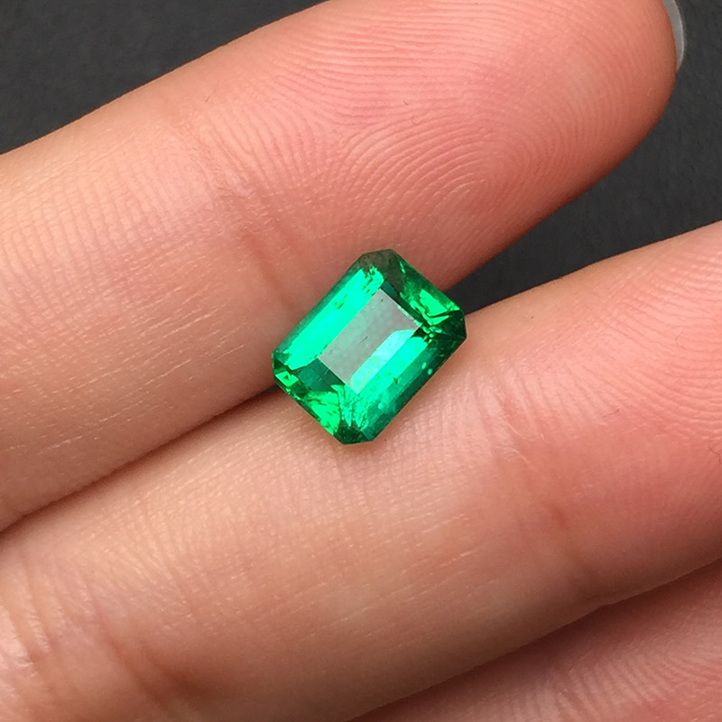 祖母绿裸石1.49克拉