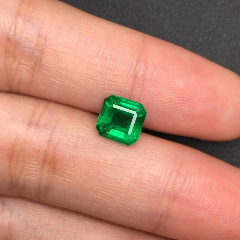 祖母绿裸石1.6克拉