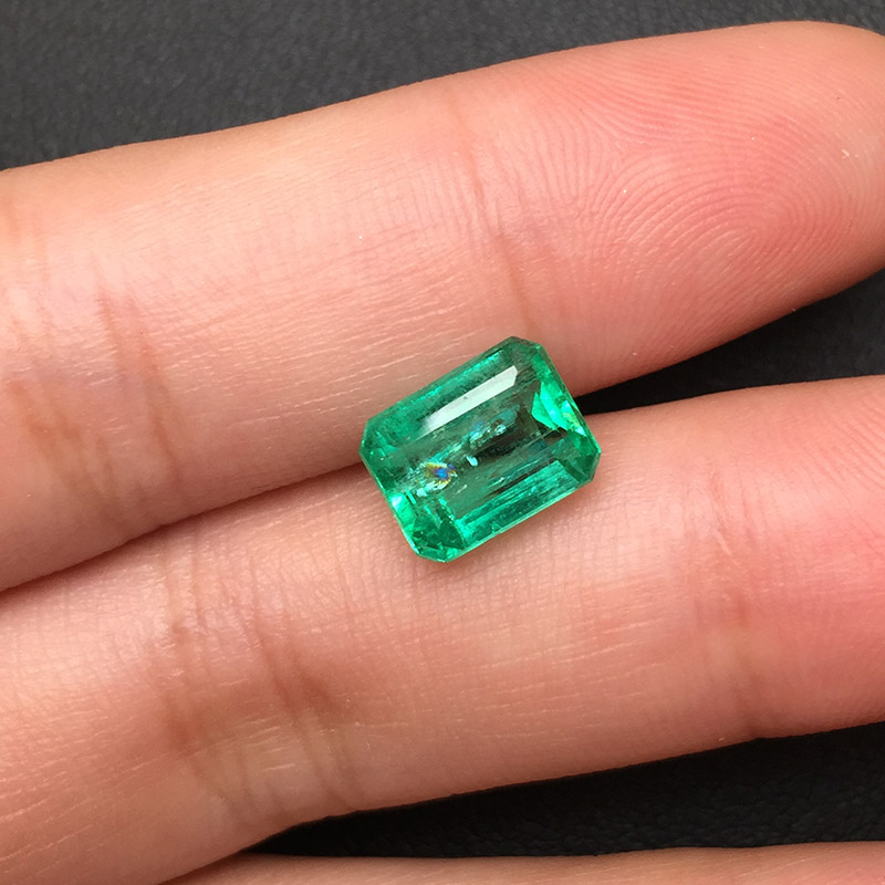 祖母绿裸石2.7克拉