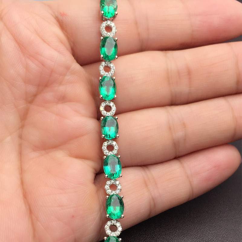 白18K金祖母绿手链9.478ct/11p