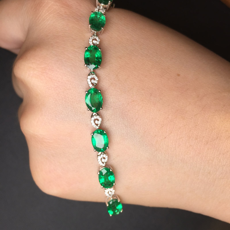 白18k金祖母绿手链5.835ct/9p