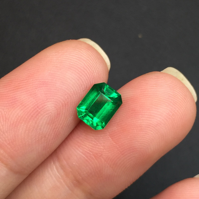 哥伦比亚 祖母绿裸石1.17ct GRS vivid muzo minor to moderate