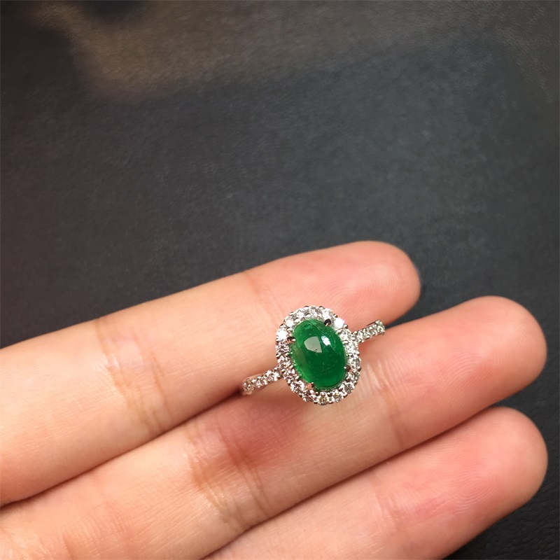 白18K金祖母绿钻戒1.23ct