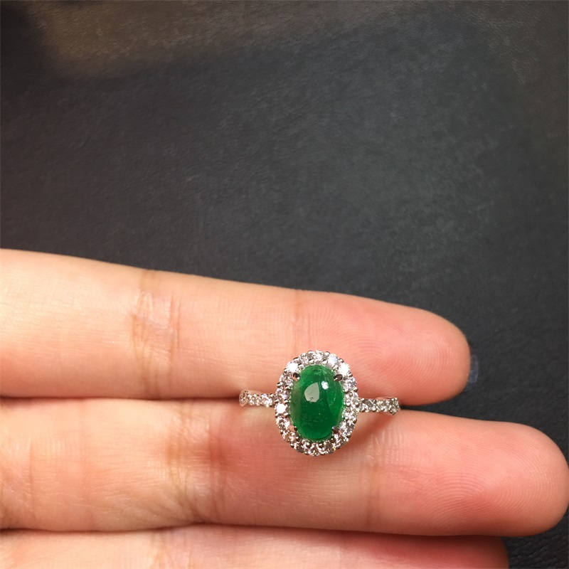 白18K金祖母绿钻戒1.23ct