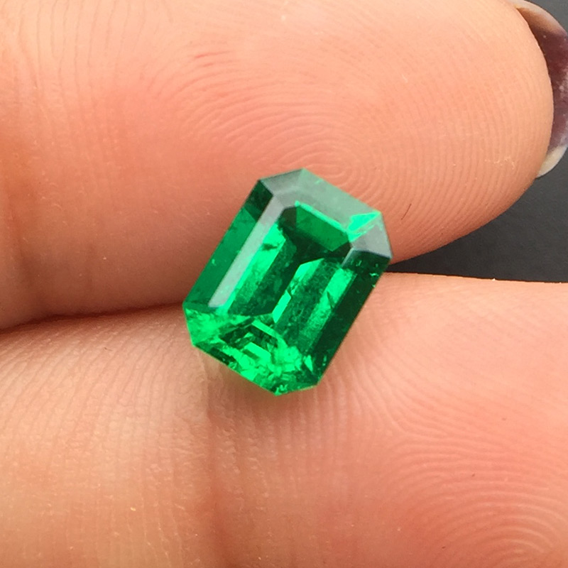 哥伦比亚祖母绿裸石1.47克拉 muzo