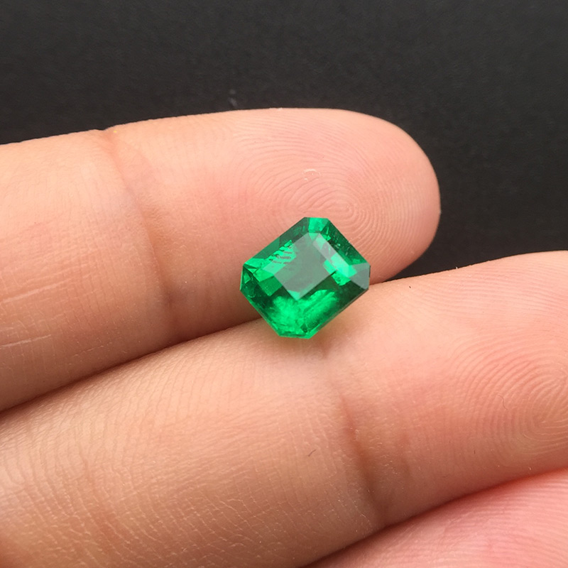 哥伦比亚 祖母绿裸石1.58ct GRS vivid muzo minor