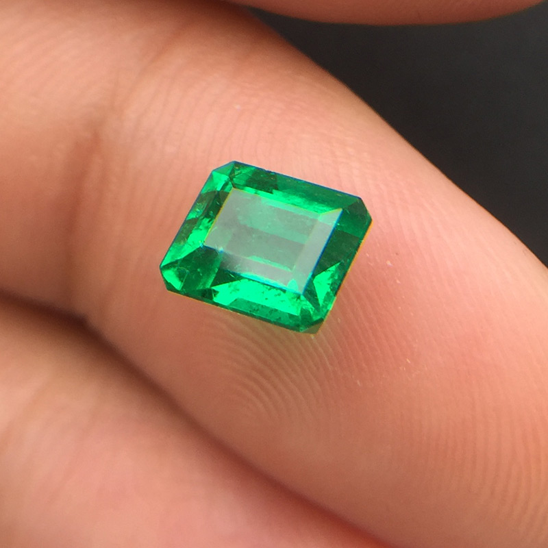 哥伦比亚 祖母绿裸石1.16ct GRS vivid muzo minor to moderate