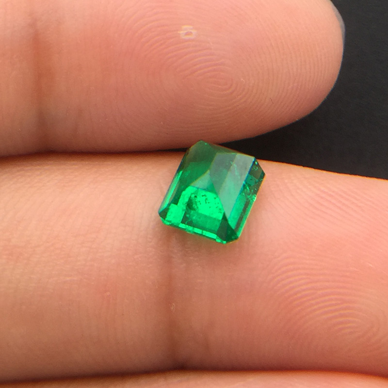 哥伦比亚 祖母绿裸石1.16ct GRS vivid muzo minor to moderate