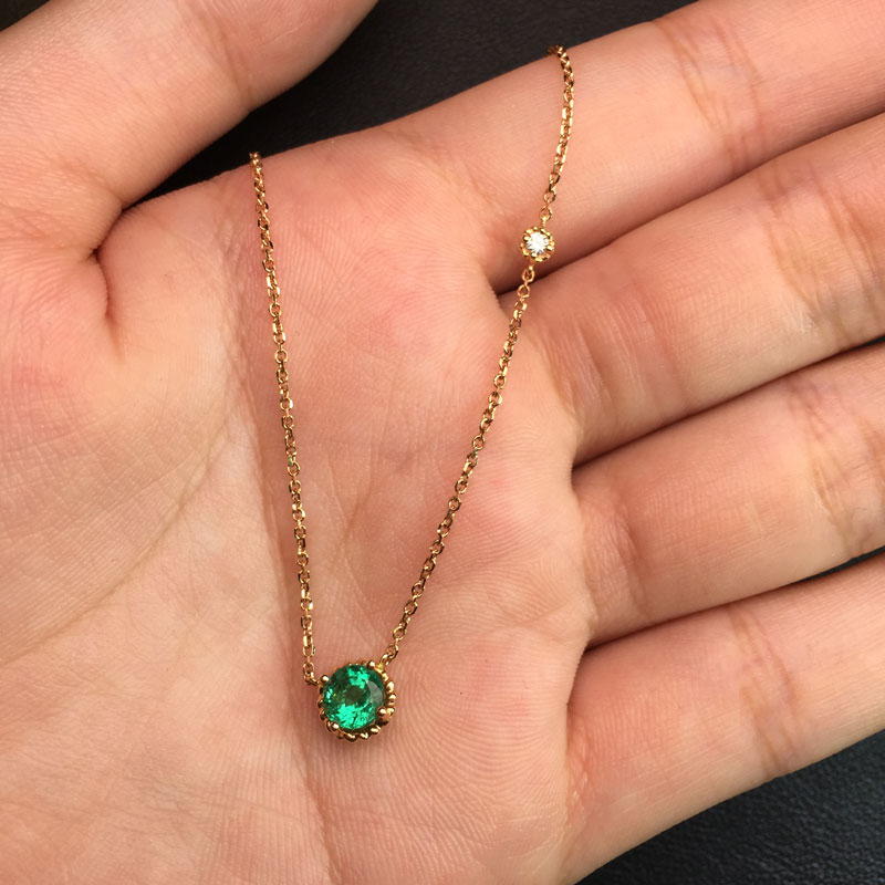 黄18K金祖母绿项链0.635ct