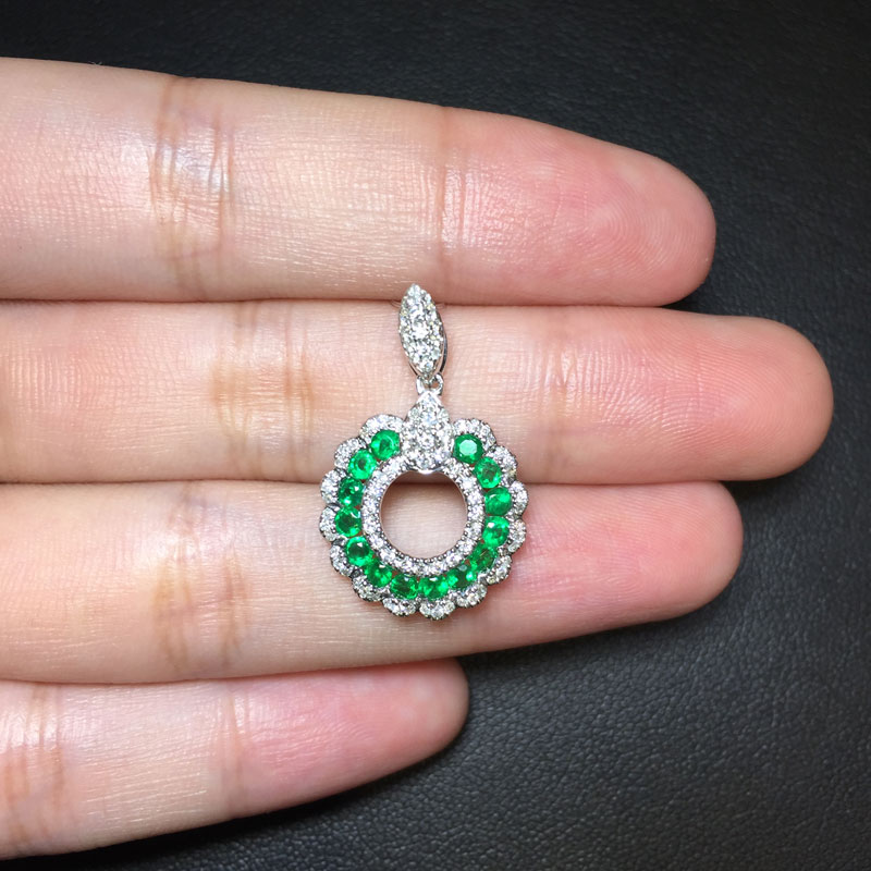 白18K金祖母绿钻坠0.58ct/14P