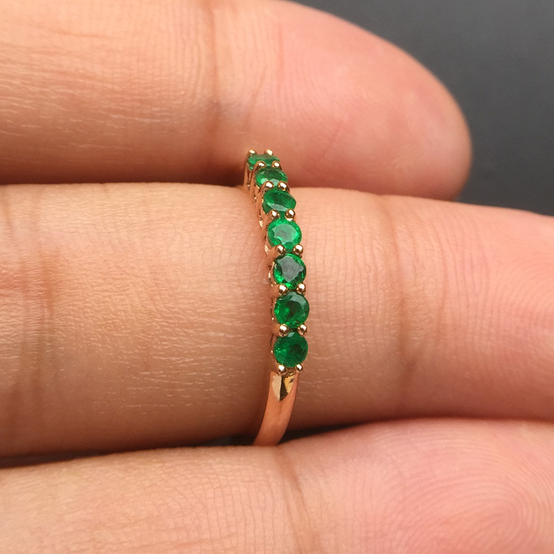 红18K金祖母绿戒指0.272ct 7粒简约排镶