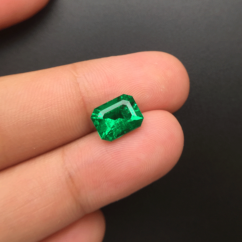 哥伦比亚祖母绿裸石2.15克拉vivid muzo