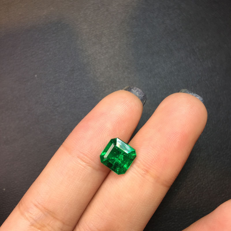 哥伦比亚祖母绿裸石2.09克拉vivid muzo