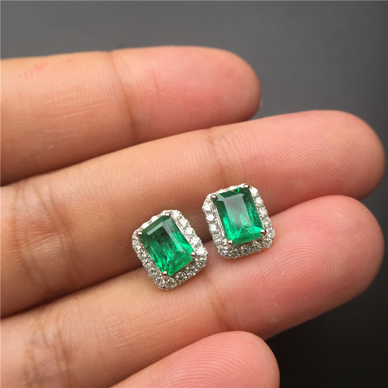 白18K金祖母绿耳钉1.287ct/2p