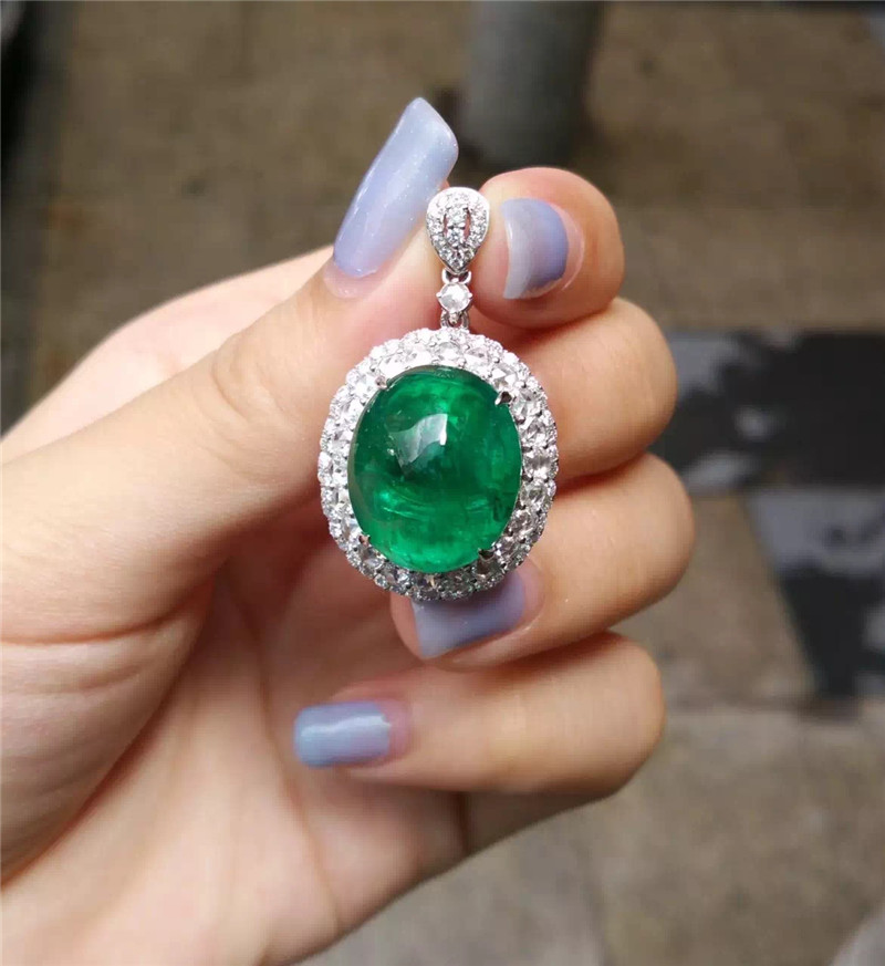 18K白金祖母绿吊坠16.43ct