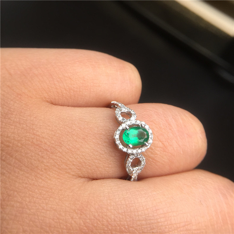 18K白祖母绿戒指0.37ct