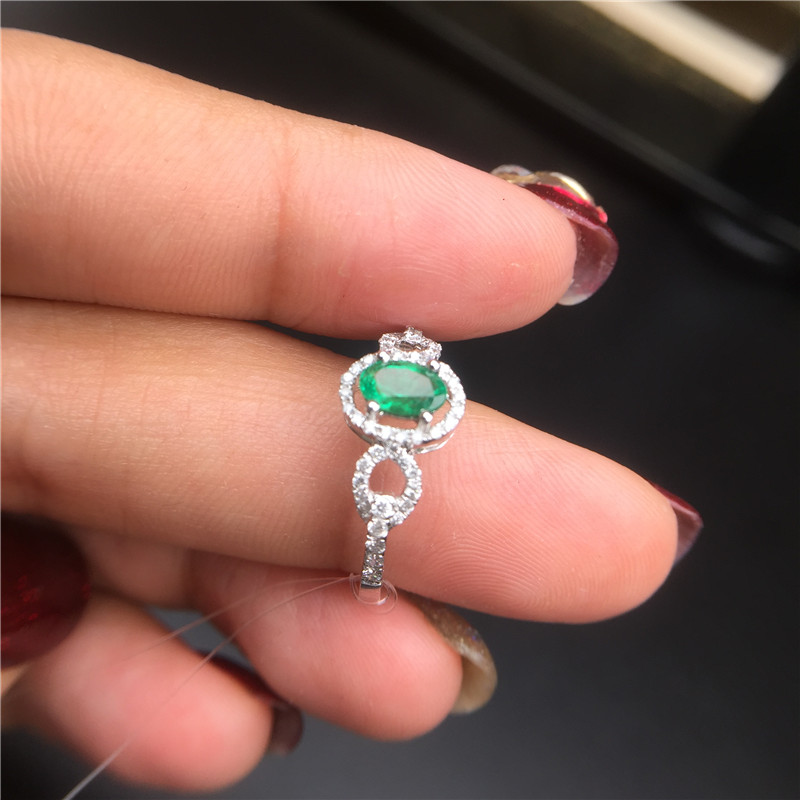 18K白祖母绿戒指0.37ct