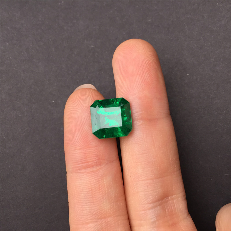 哥伦比亚 祖母绿裸石5.15克拉 其他 Intense green Minor