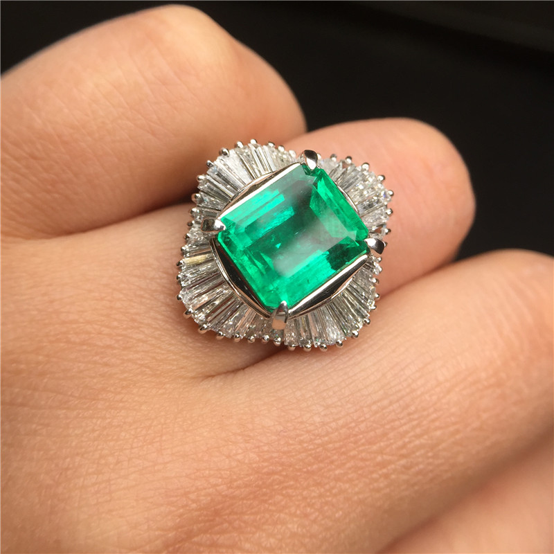 PT铂金条形钻石镶嵌哥伦比亚祖母绿戒指5.7克拉