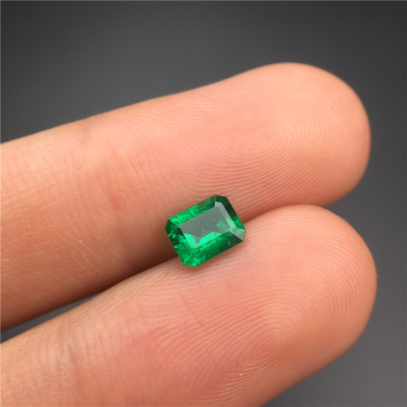 祖母绿裸石0.65