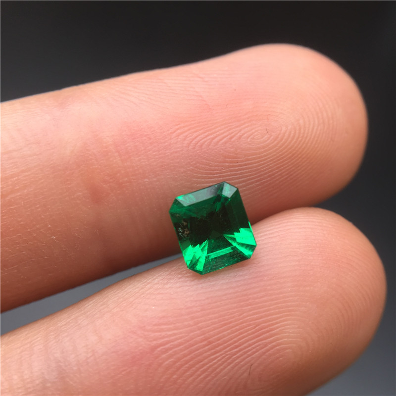 祖母绿裸石0.97 muzo