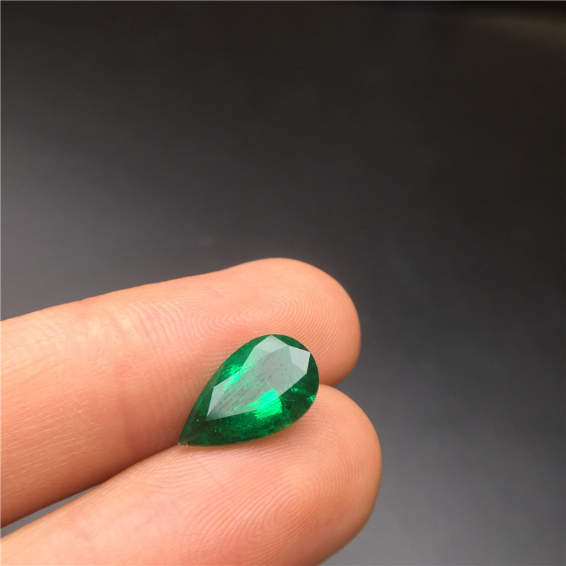 祖母绿裸石3.08 mozu