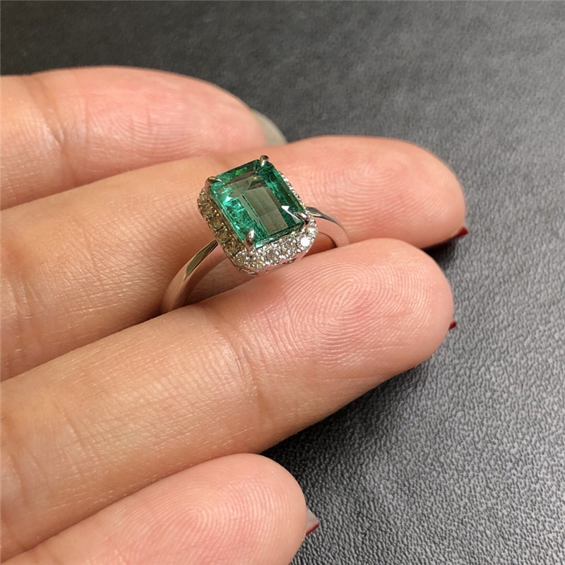 白18K金祖母绿钻戒1.532ct