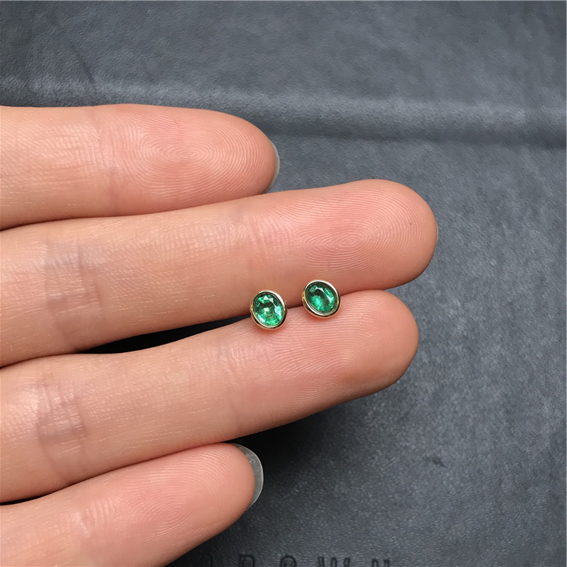 黄18K金祖母绿耳钉0.55ct/2p