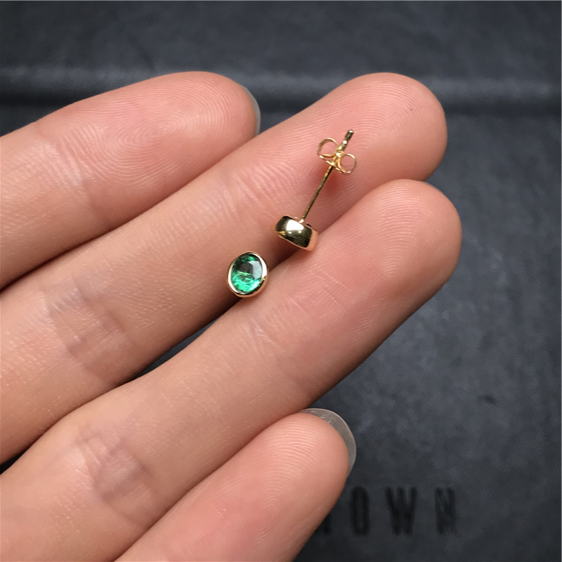 黄18K金祖母绿耳钉0.55ct/2p