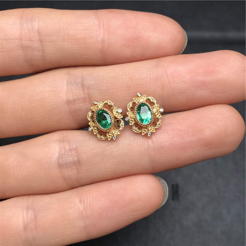 黄18K金祖母绿耳钉0.979ct/2p