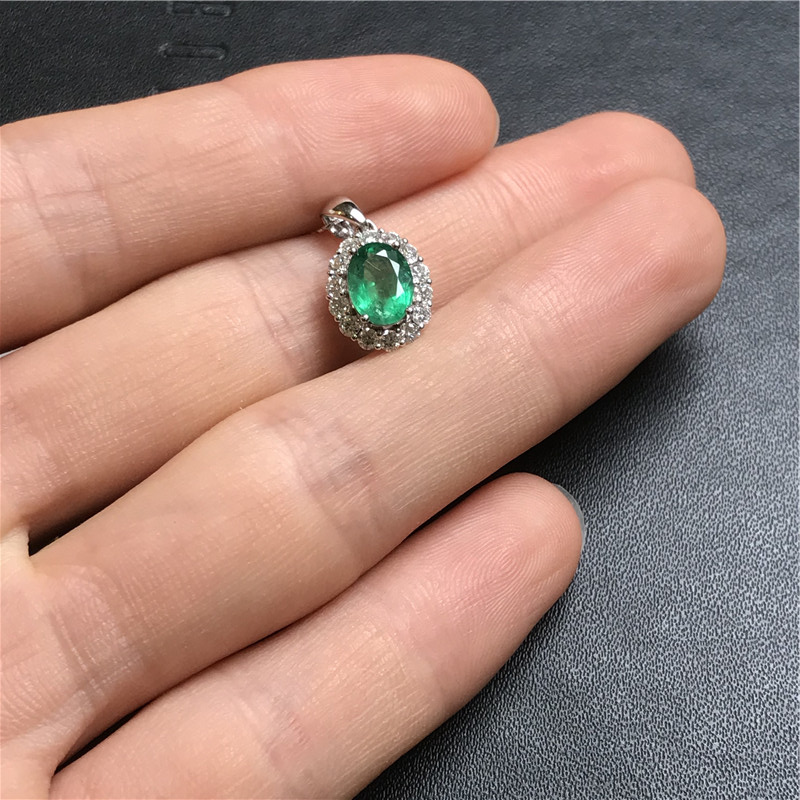 白18K金祖母绿钻坠1.142ct