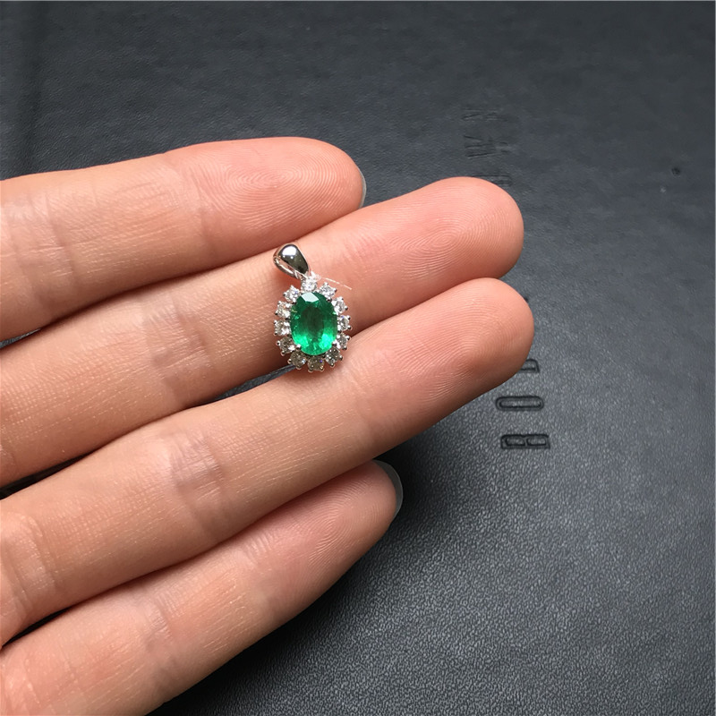 白18K金祖母绿钻坠1.25ct