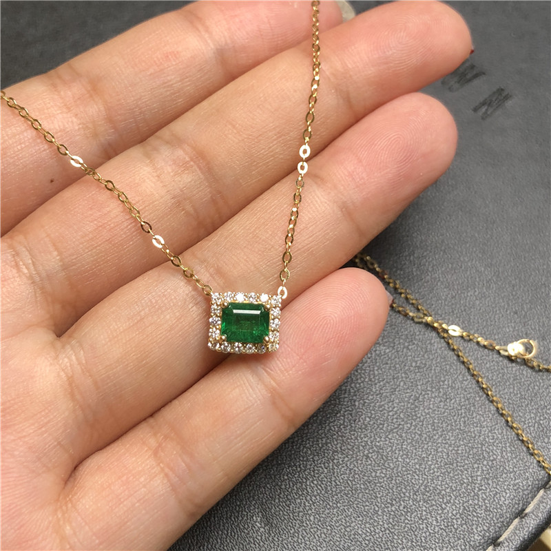 黄18K金祖母绿链牌0.7ct
