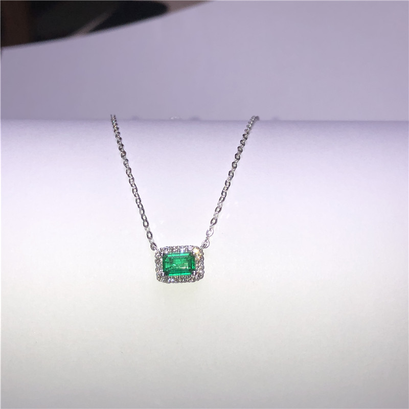 白18K金祖母绿链牌0.45ct
