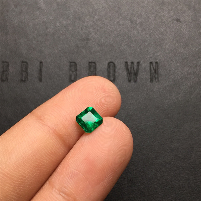 祖母绿裸石0.67ct