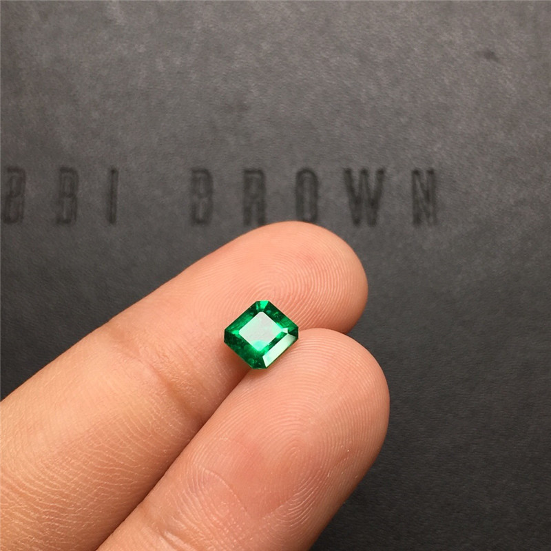 祖母绿裸石0.67ct