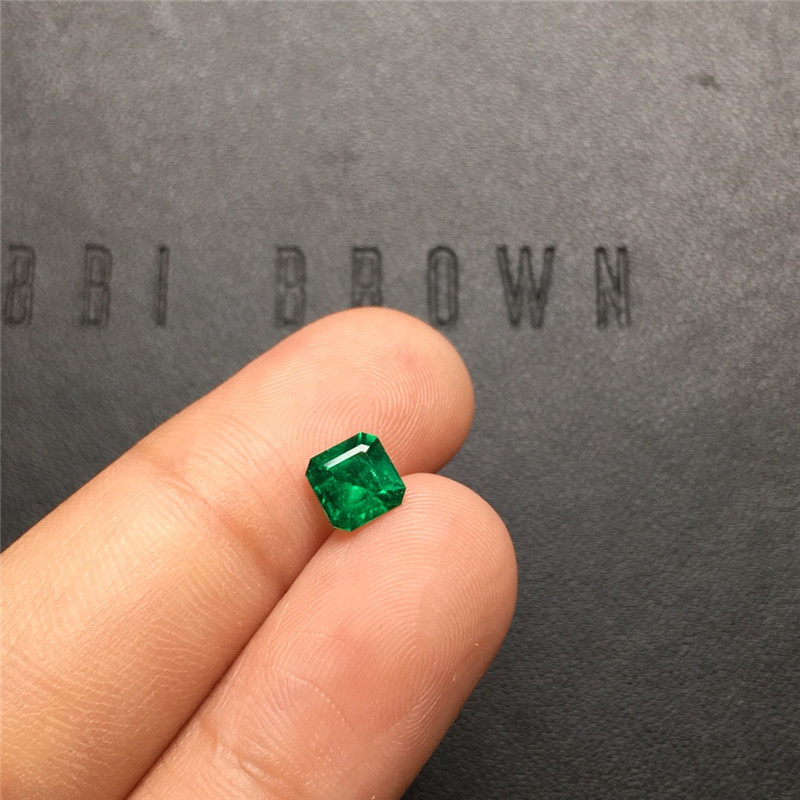 祖母绿裸石0.67ct