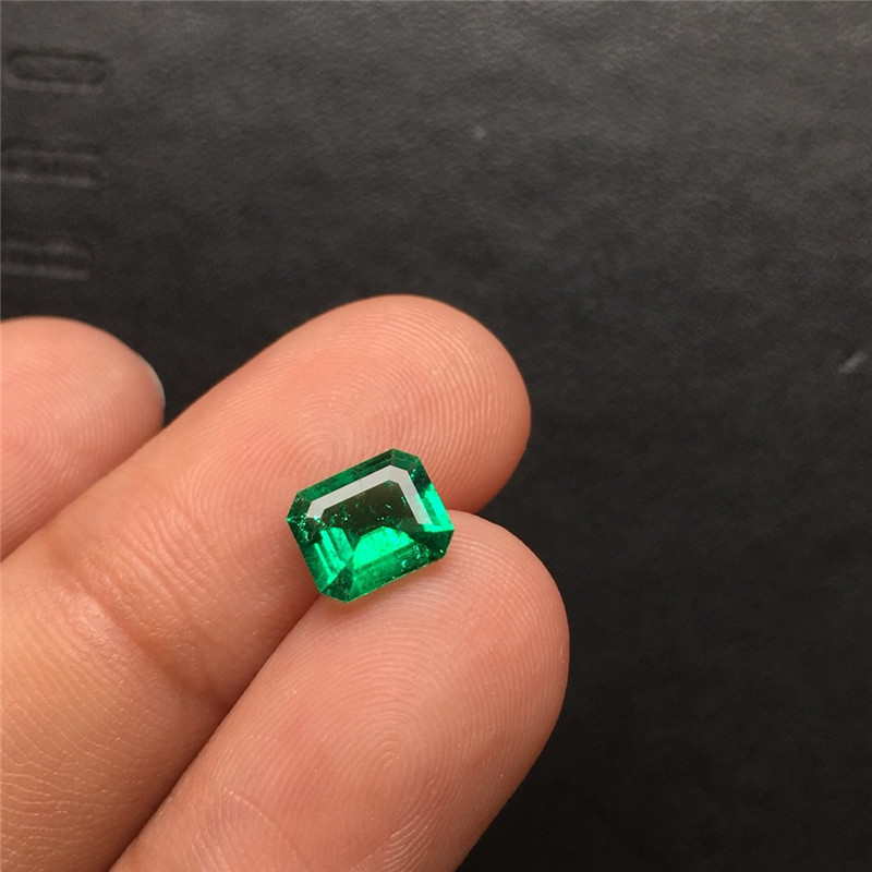 祖母绿裸石0.88ct