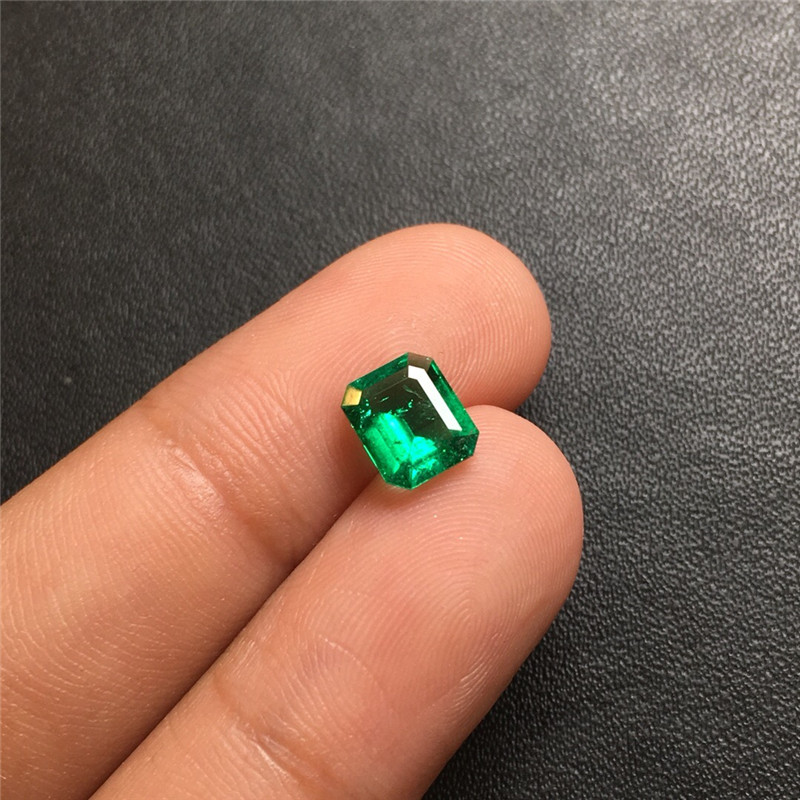 祖母绿裸石0.88ct