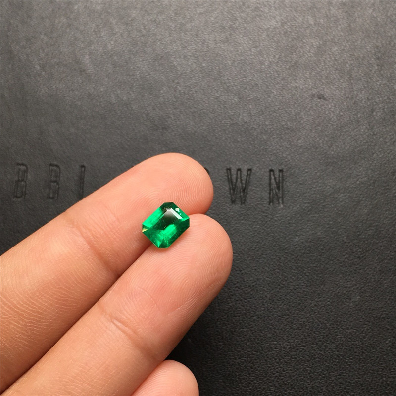 祖母绿裸石0.93ct