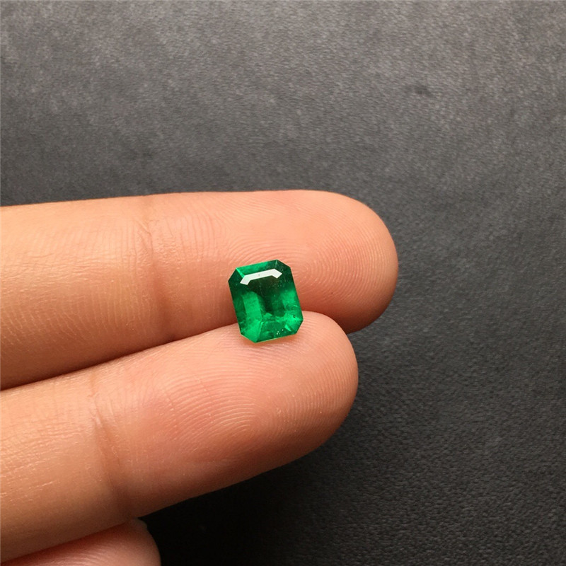 祖母绿裸石0.93ct