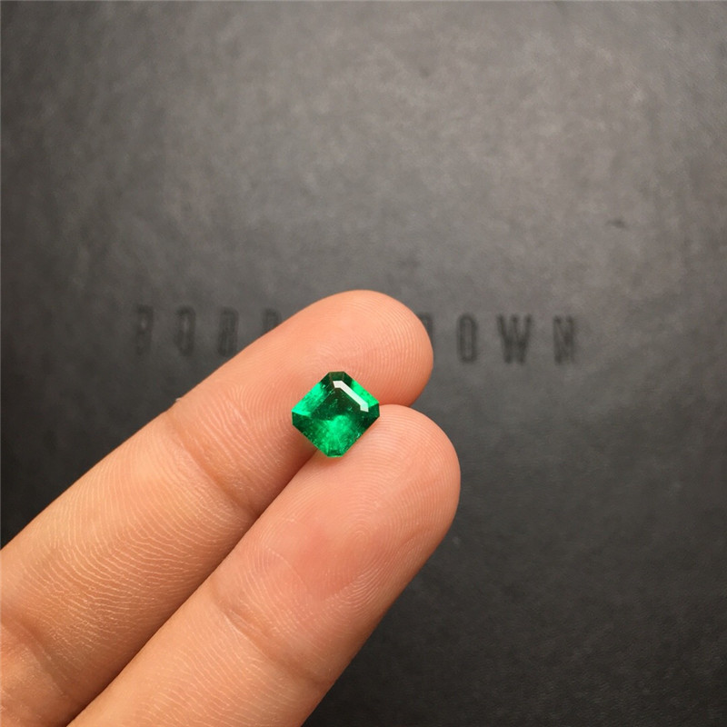 祖母绿裸石0.98ct