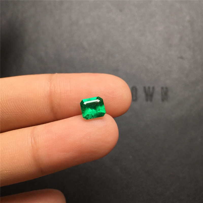 祖母绿裸石0.98ct